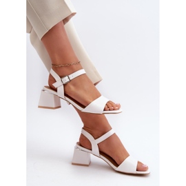 Step in style Sandalen Modell Leisha LT33-10 Weiß – Treten Sie mit Stil ein 2