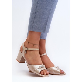 Step in style Sandalen Modell Narhi 20241 Gold – Treten Sie ein mit Stil gelb 1