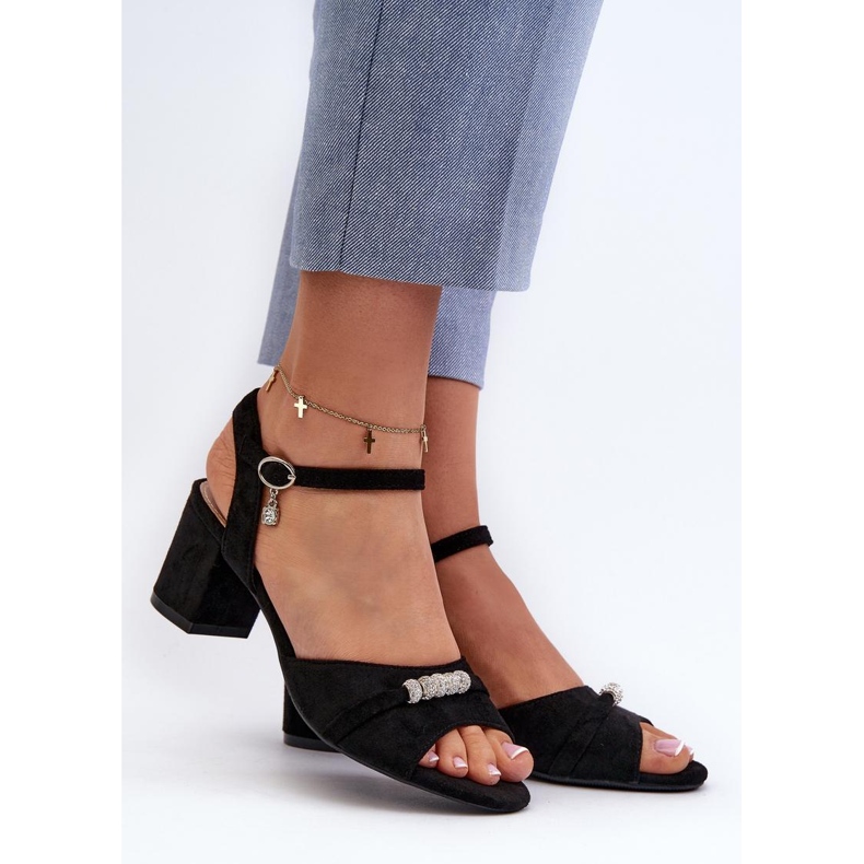 Step in style Sandalen Modell Narhi 20241 Schwarz – Treten Sie mit Stil ein 1