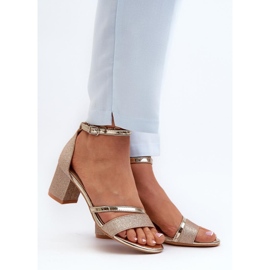 Step in style Sandalen Modell Ploemis 20244 Gold – Treten Sie ein mit Stil gelb 1