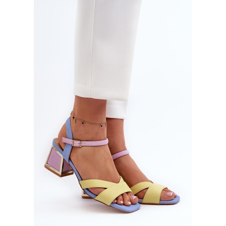 Step in style Sandalen Modell Da CR482 Gelb – Treten Sie mit Stil ein 1