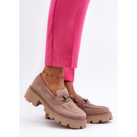 Modische massive beige Damenmokassins 1