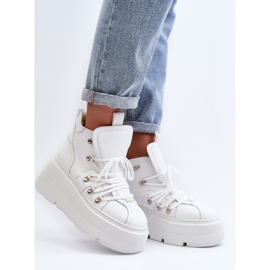 Weiße Sportschuhe von Zazoo mit massivem Boden 1