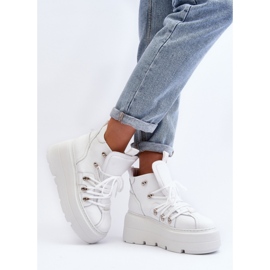 Weiße Sportschuhe von Zazoo mit massivem Boden 2