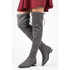 Fashion Graue Musketiere mit Perlen 1