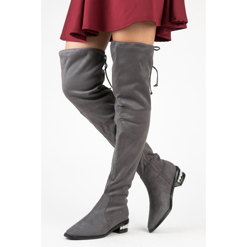 Fashion Graue Musketiere mit Perlen 1