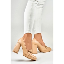 Damenpumps mit Verzierung M047-NU beige 2