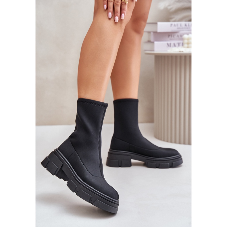 Schwarze Ravendria-Slip-On-Stiefel mit flachem Absatz 2