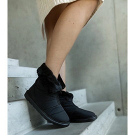 Schwarze isolierte Schneestiefel mit Edidda-Kragen 1