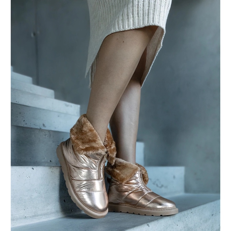 Edidda goldene isolierte Schneestiefel mit Kragen 2