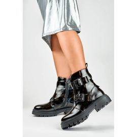 Damen-Stiefeletten aus Lackleder mit Schnallen, schwarz 250007B-LA 2