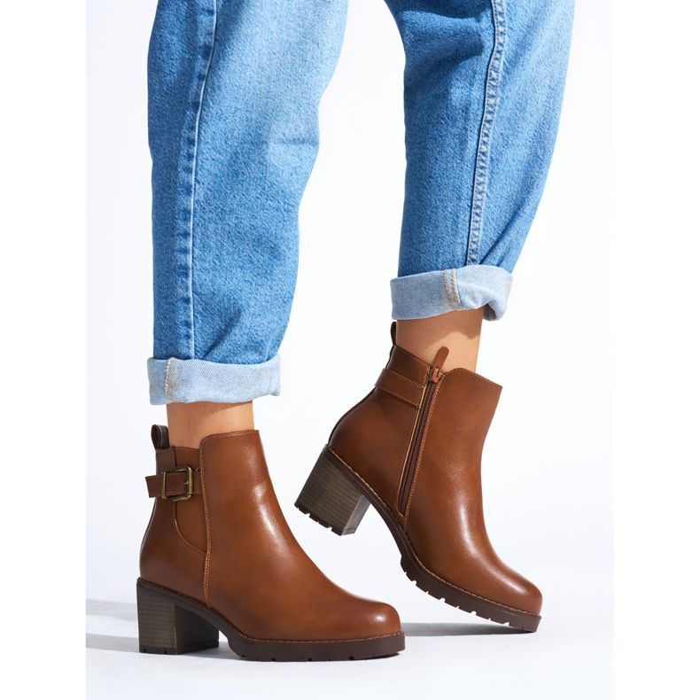 Braune Damenstiefeletten 1