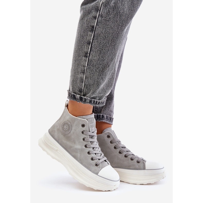 Isolierte Damen-Sneaker auf der Big Star-Plattform OO274073 Grau 1