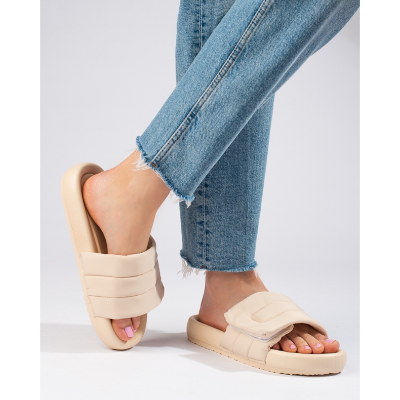 Beige Damen-Slipper mit Klettverschluss von Shelovet 2
