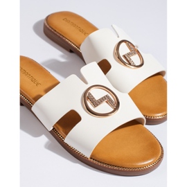 Weiße flache Flip-Flops mit Goldverzierung 3