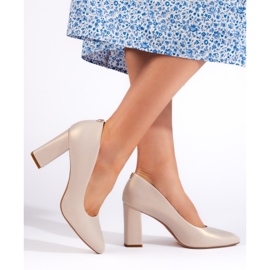 Cremefarbene Pumps mit dickem Absatz von Sergio Leone beige 1