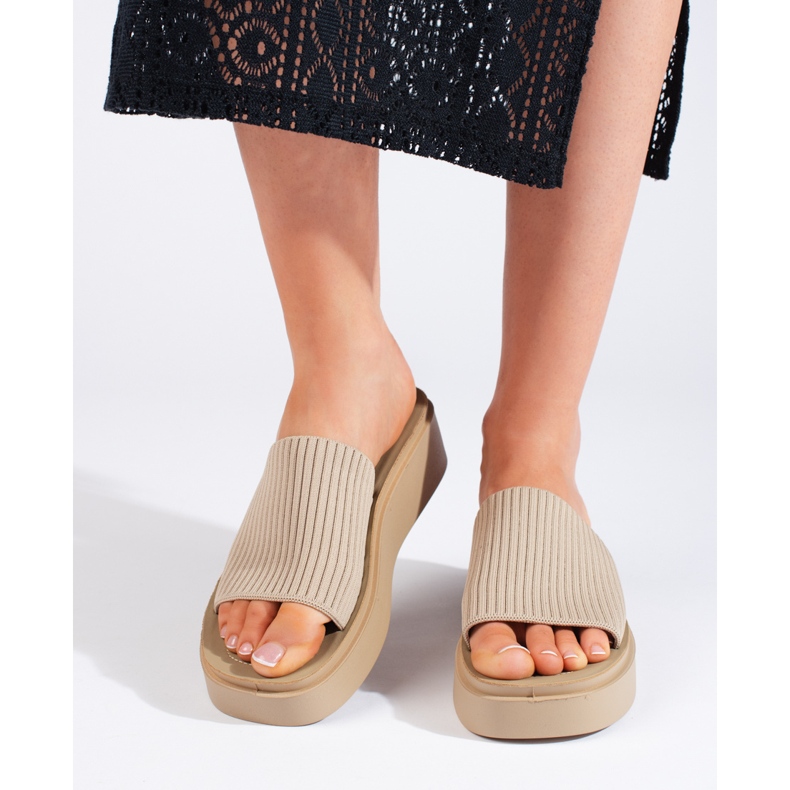 Sergio Leone Cremefarbene Keilsandaletten für Damen beige 1