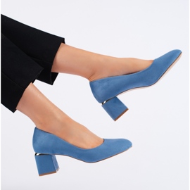 Blaue Wildlederpumps mit hohen Absätzen 1