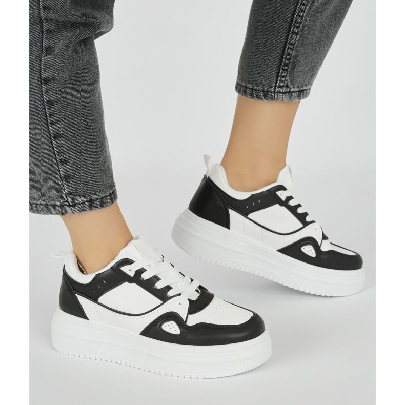 Schwarze Plateau-Sportschuhe für Damen 2