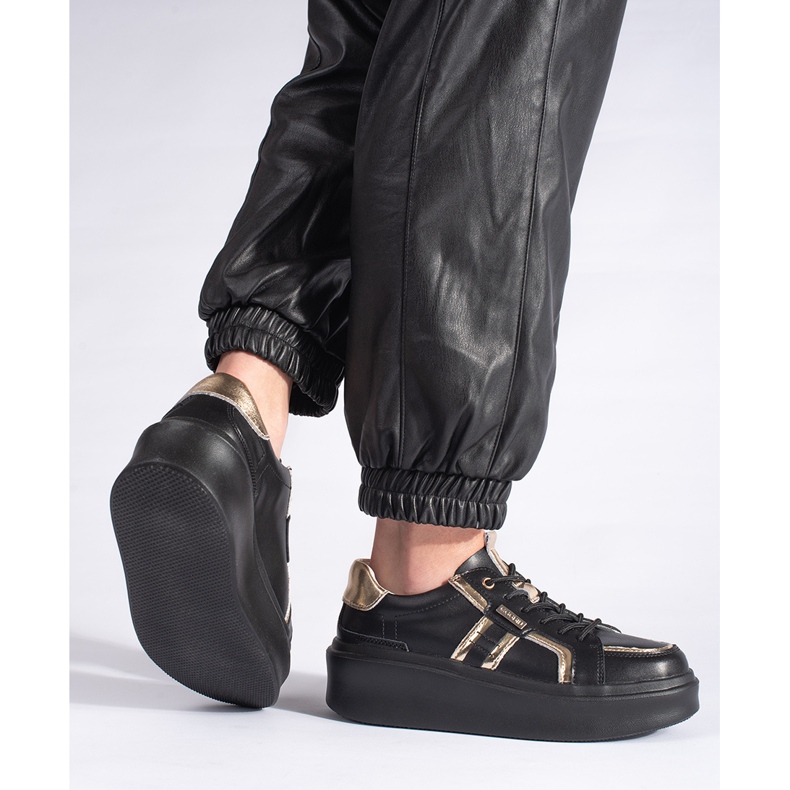 Schwarze Plateau-Sneaker aus Leder 2