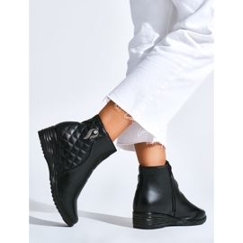 Bequeme schwarze Keilstiefel 2