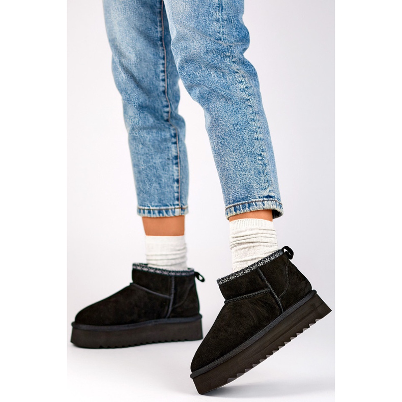 Schwarze Leder-Schneestiefel, isolierte Winterstiefel für Damen 1