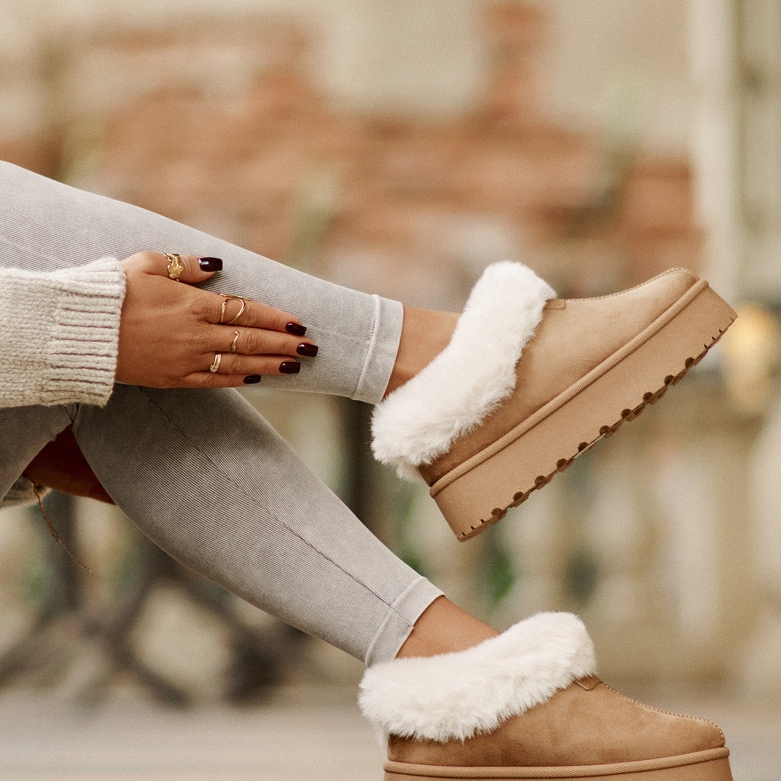 Schneestiefel mit niedrigem Schaft und Fell auf der Plattform Eco Wildleder Camel Neathoria braun 2