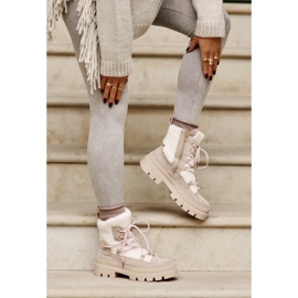 Beigefarbene Merilana-Schaffellstiefel mit Fell 2