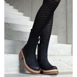 Schwarze massive Plateaustiefel mit Abrieb von Sholla 1