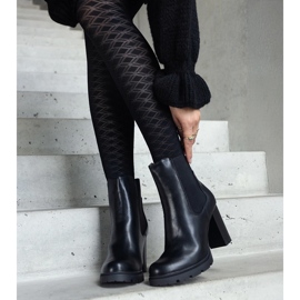 Schwarze Slip-On-Stiefeletten aus Motena-Öko-Leder 2