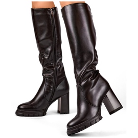 Schwarze kniehohe Stiefel mit hohen Absätzen, isolierte Damenstiefel mit Absatz, Öko-Leder 1