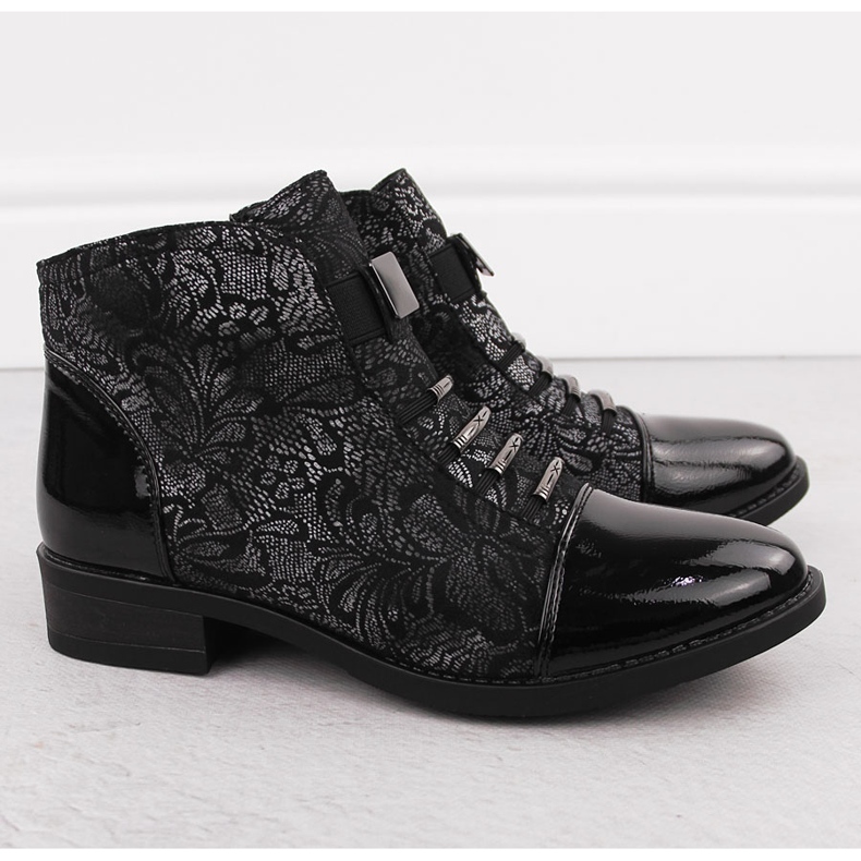Schwarze Damenstiefeletten mit silbernem Blumenmotiv Sabatina DM24-08 2