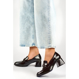 Schwarze Lackschuhe mit niedrigem Absatz, Damenpumps mit hohem Absatz 1