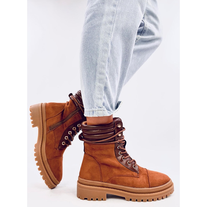 Arbeiterinnen von Gaba Camel braun 2