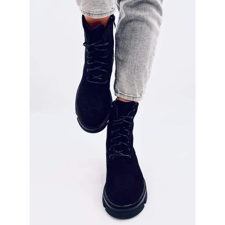 Turner Schwarze Arbeiter zum Schnüren 1