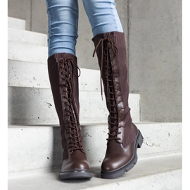 Braune Slip-On-Stiefel mit elastischem Obermaterial von Veradi 1