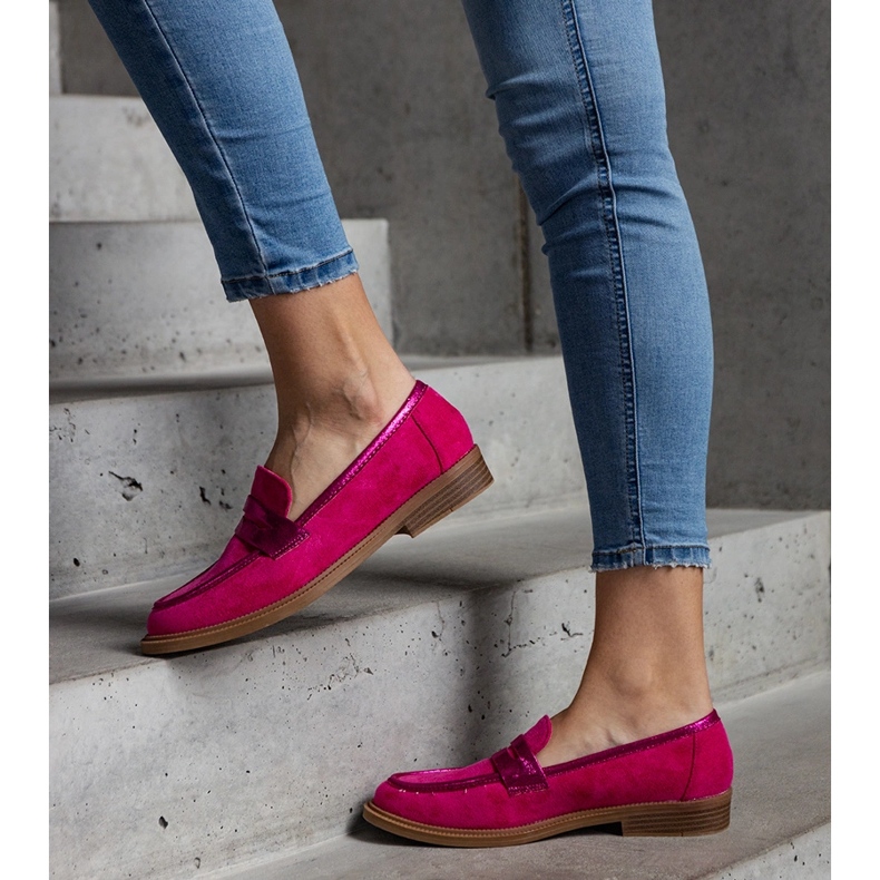 Rosafarbene Samtmokassins mit glänzenden Einsätzen von Leonolena 1