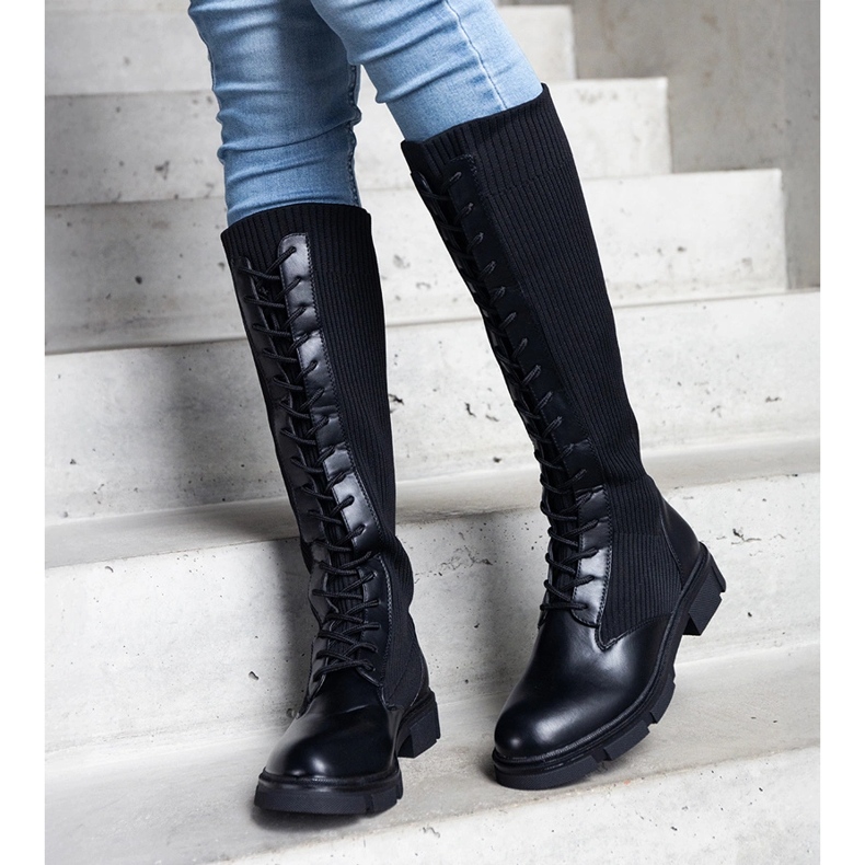 Schwarze Slip-On-Stiefel mit flexiblem Obermaterial von Veradi 1