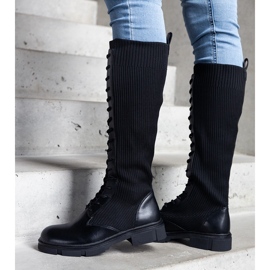 Schwarze Slip-On-Stiefel mit flexiblem Obermaterial von Veradi 2
