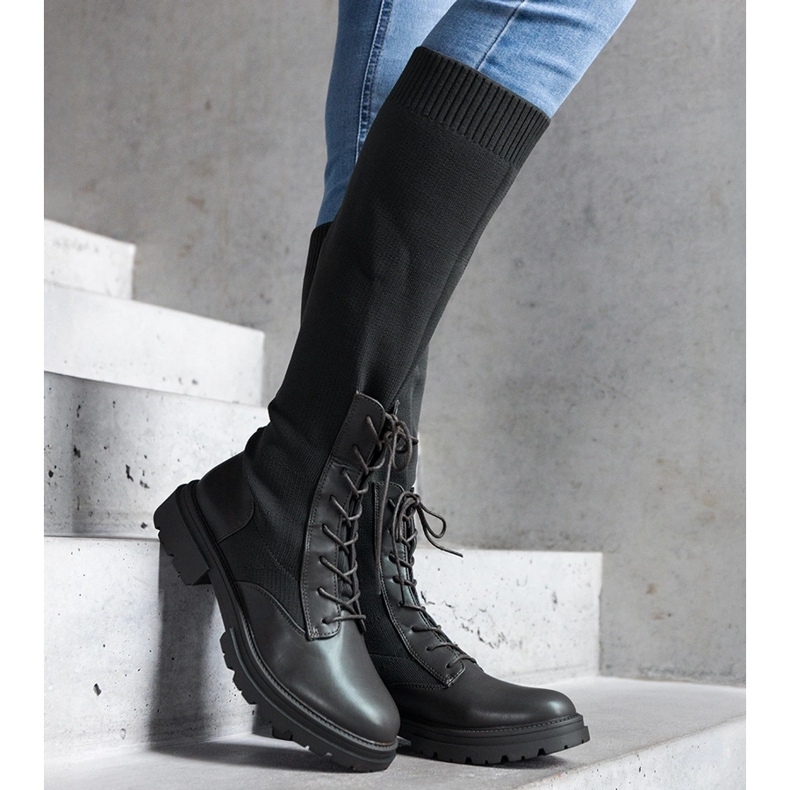 Grüne Slip-On-Stiefel mit flexiblem Obermaterial von Luana 1