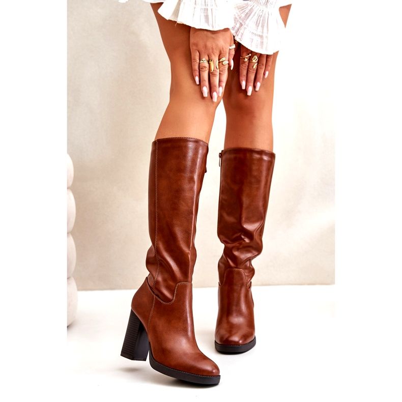 Frauenstiefel auf dem Öko-Leder-Pfosten vor dem Kniekamel braun 6