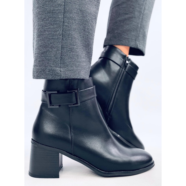 Dolores Schwarze hochhackige Stiefel 2