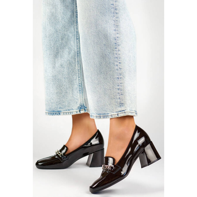 Damen-Lederschuhe mit hohen Absätzen und Verzierung, schwarz 24-58242B 2