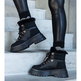 Schwarze massive Plateaustiefel mit Fell von Estrada 1