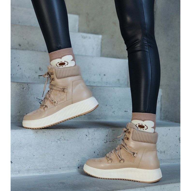 Rosemarie beige Stiefeletten mit dicker Sohle 1