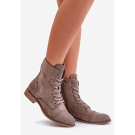 Verzierte Stiefel mit flachem Absatz, Öko-Wildleder, warmbraun, Ellieo 1