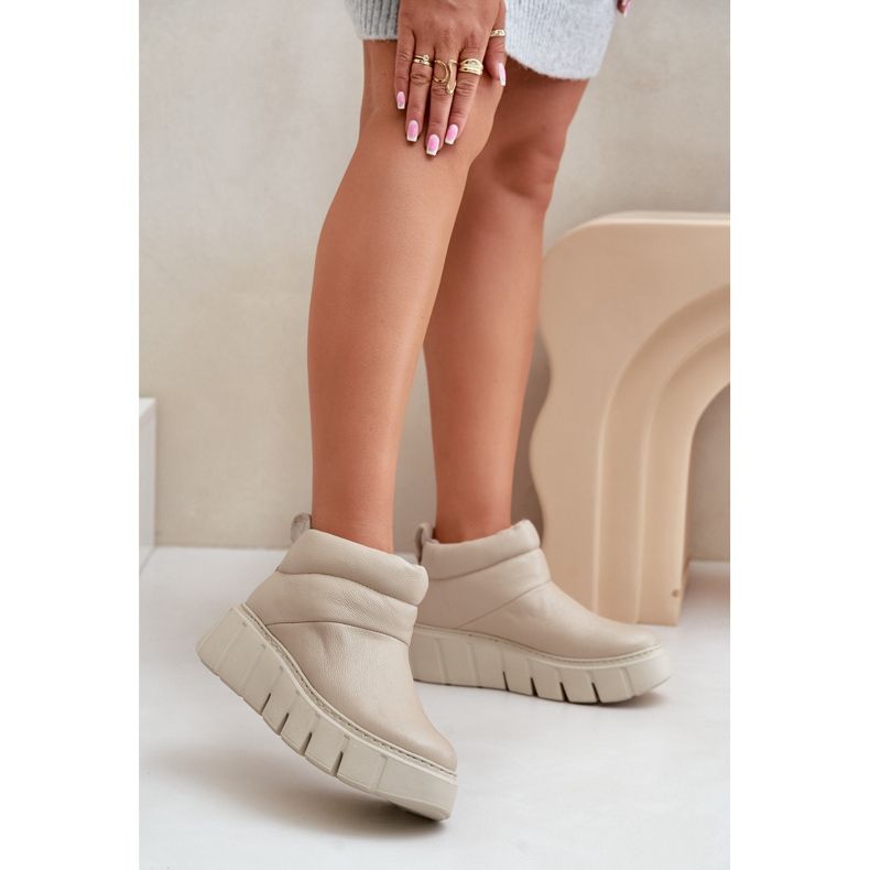 Zazoo 60470 Lederstiefel mit Wolle isoliert auf der hellbeigen Plattform 2