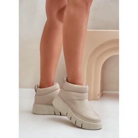 Zazoo 60470 Lederstiefel mit Wolle isoliert auf der hellbeigen Plattform 3