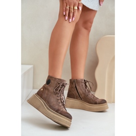 Wildleder-Stiefeletten auf massivem Plateau Maciejka 06309-02 Dunkelbraun 2