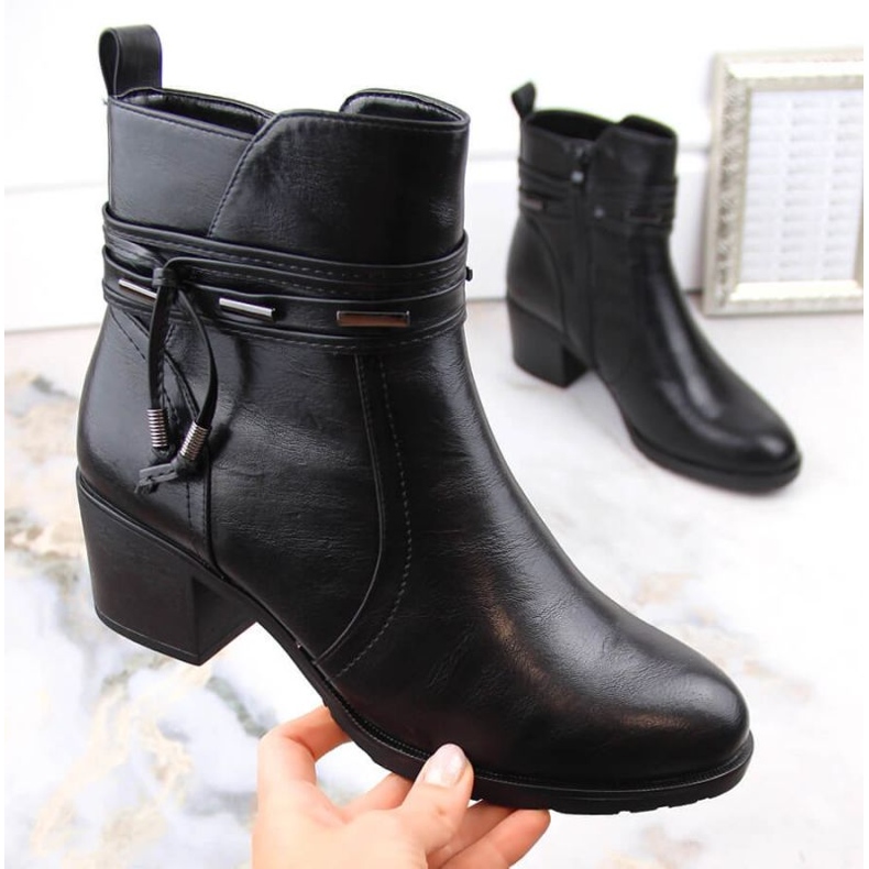 Isolierte Stiefeletten mit hohem Absatz und Dekoration Jezzi W JEZ415A, schwarz 1